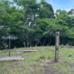 城ヶ尾山山頂。青空も見えてきた
