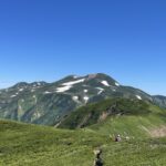 振り向くと雄大な白山が！