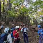 急登を終えコル部で一休み