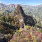 稜線が開けると西上州のマッターホルンこと碧岩が！