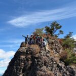 眺望良い大岩でイェーイ！！