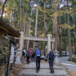 元丁目の山門をくぐって、信仰の道の始まり